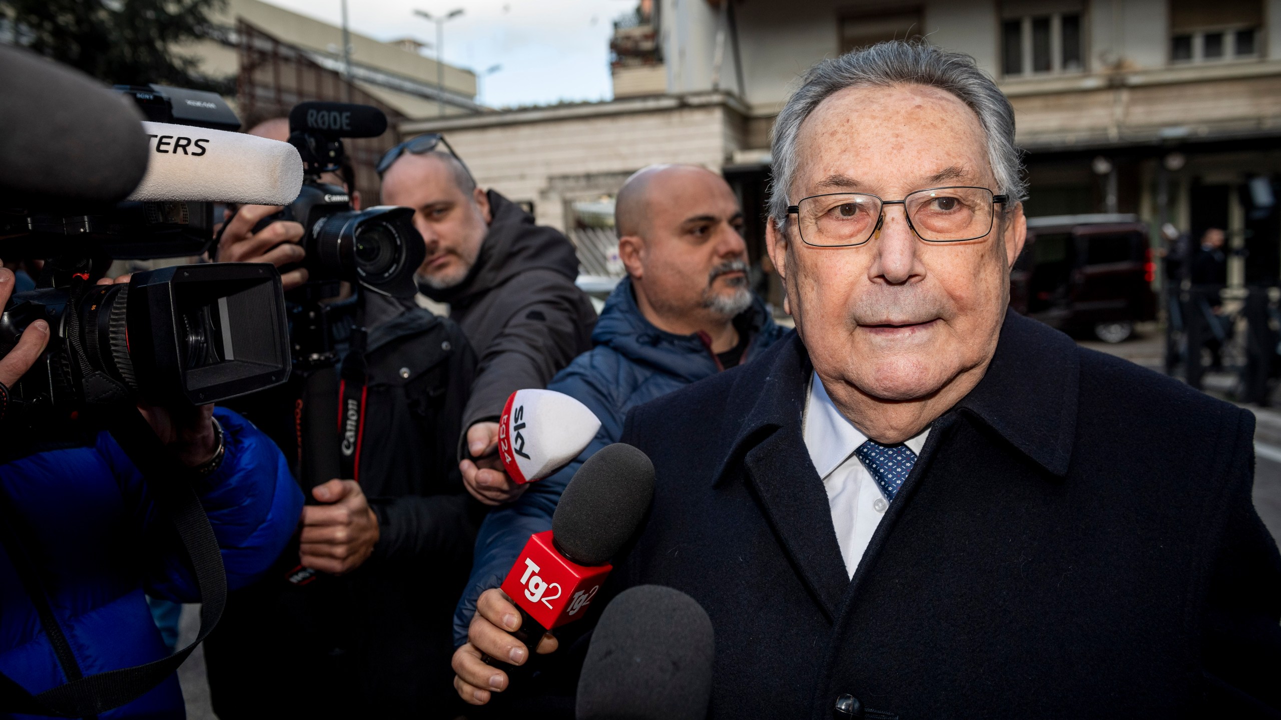 Franco Coppi, lawyer of Mario Cerciello’s family, talks to media in Rome on Feb. 26, 2020, as the trial begins for two California men accused in the officer’s death. (Credit: Antonio Masiello / Getty Images)