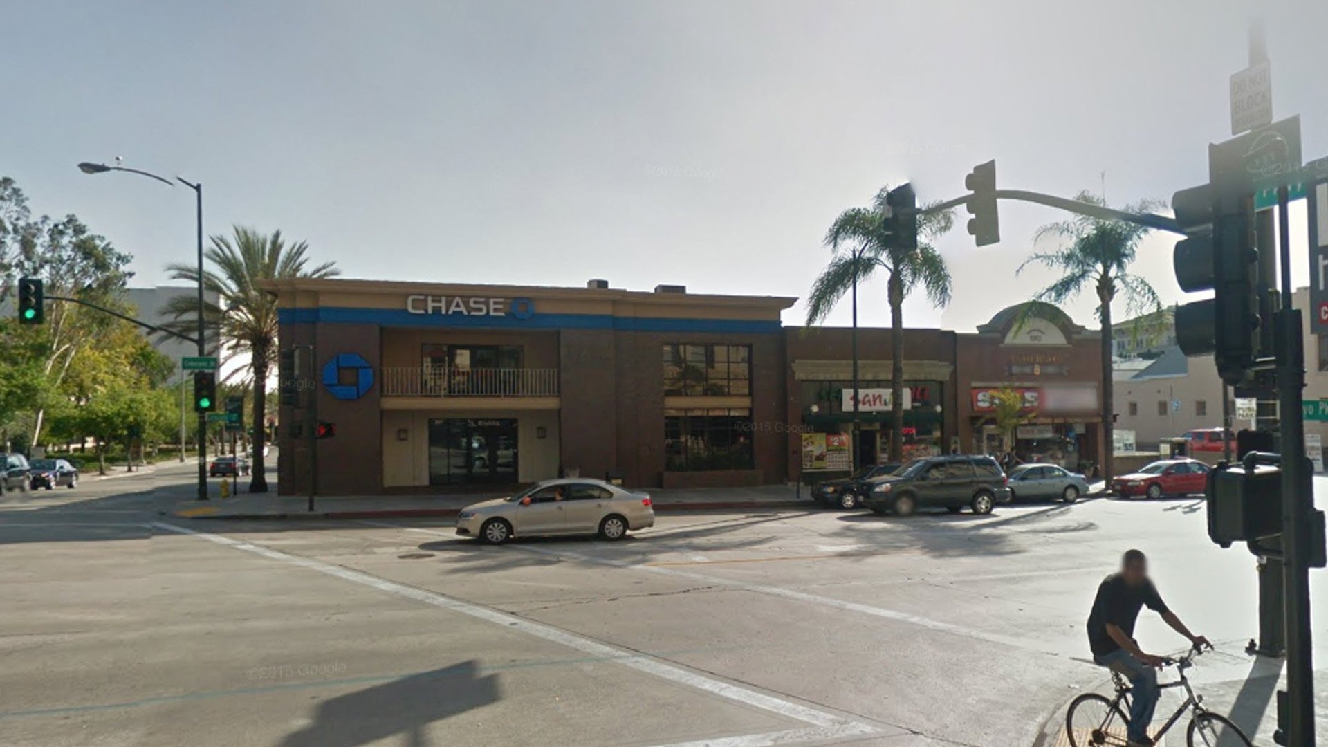 The Chase Bank located at 132 E. Colorado Bl. in Pasadena is seen in an image from Google Maps.