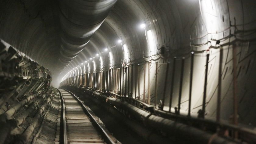 The first phase of Metro Purple Line construction in Mid-Wilshire is seen in this undated photo. (Credit: Al Seib / Los Angeles Times)