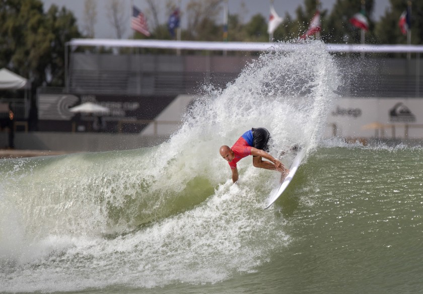 Kelly Slater rides a wave at his Surf Ranch in Lemoore in 2018. (Credit: Allen J. Schaben / Los Angeles Times)