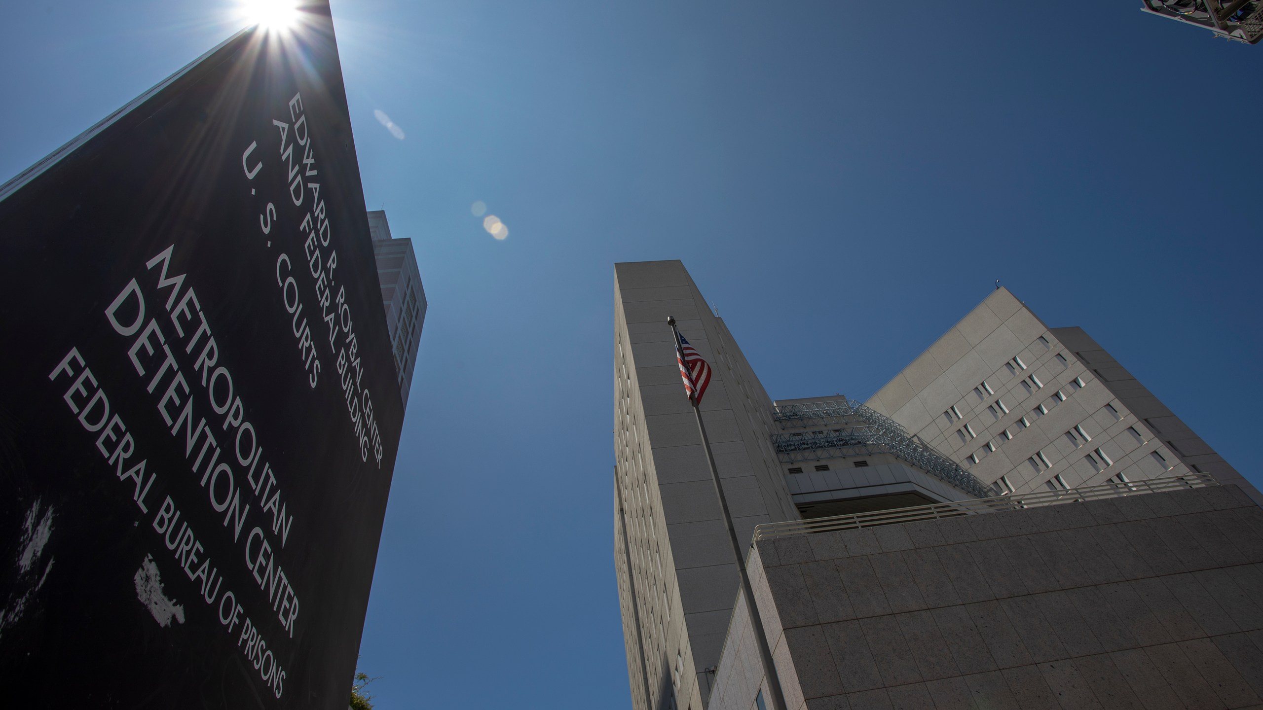 The Metropolitan Detention Center in Los Angeles is seen on July 14, 2019. (David McNew / Getty Images)