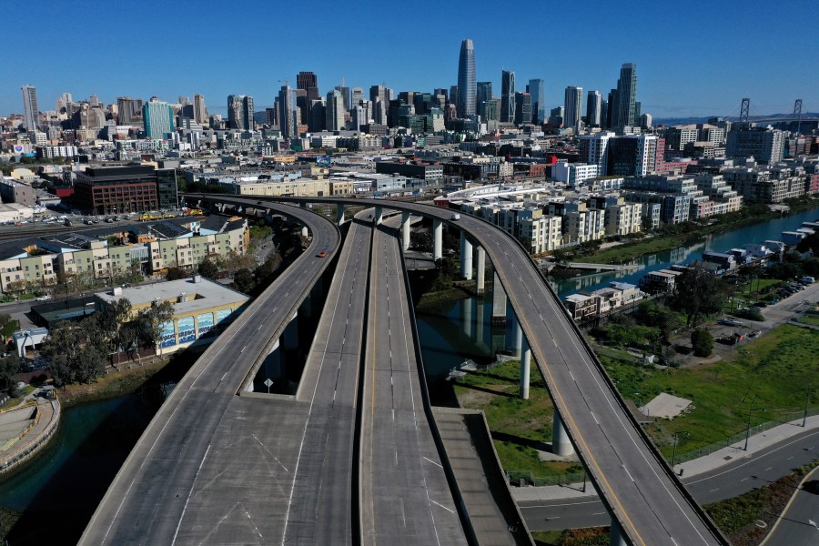 Interstate 280 is seen nearly empty on March 26, 2020, near San Francisco, California. (Justin Sullivan/Getty Images)