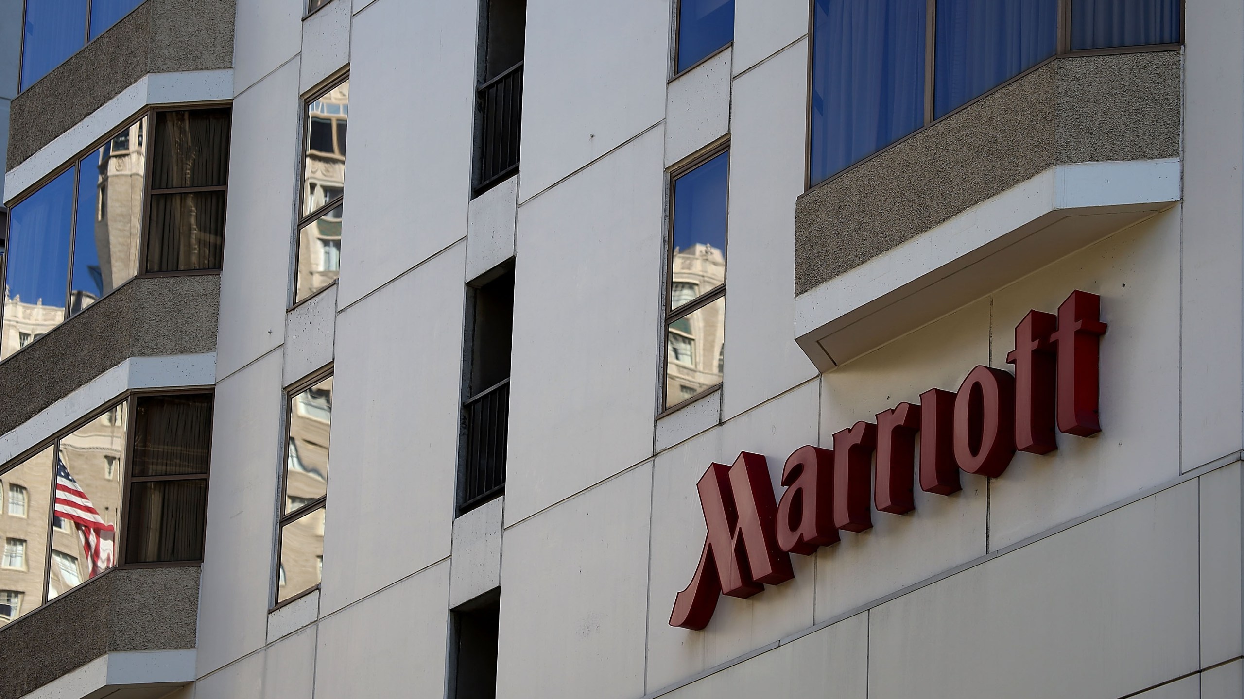 A sign is posted in front of a Marriott hotel on Nov. 16, 2015 in San Francisco. (Justin Sullivan/Getty Images)