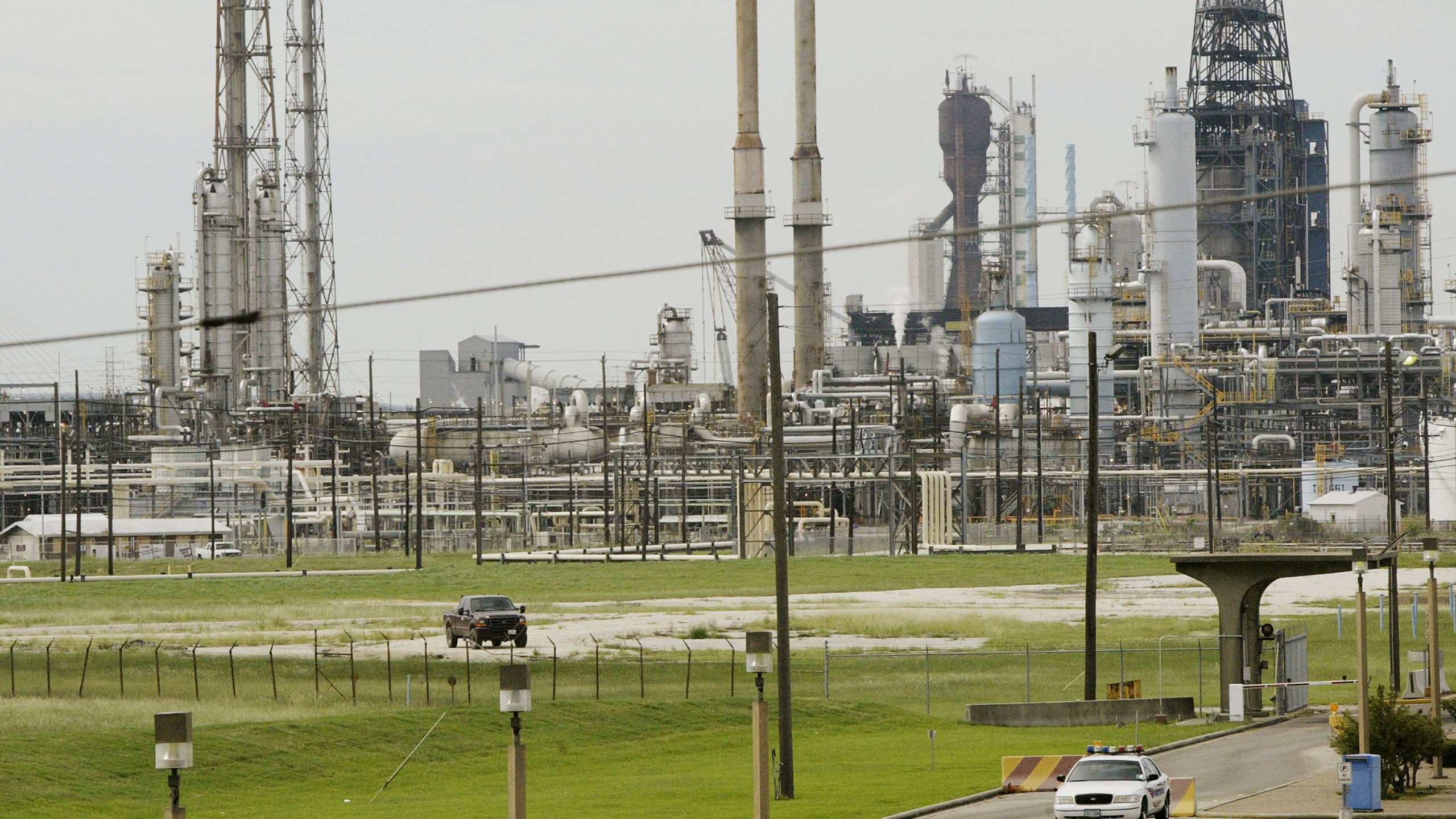 The Exxon/Mobil refinery is seen in Baytown, Texas on Sept. 23, 2005. (Scott Olson/Getty Images)