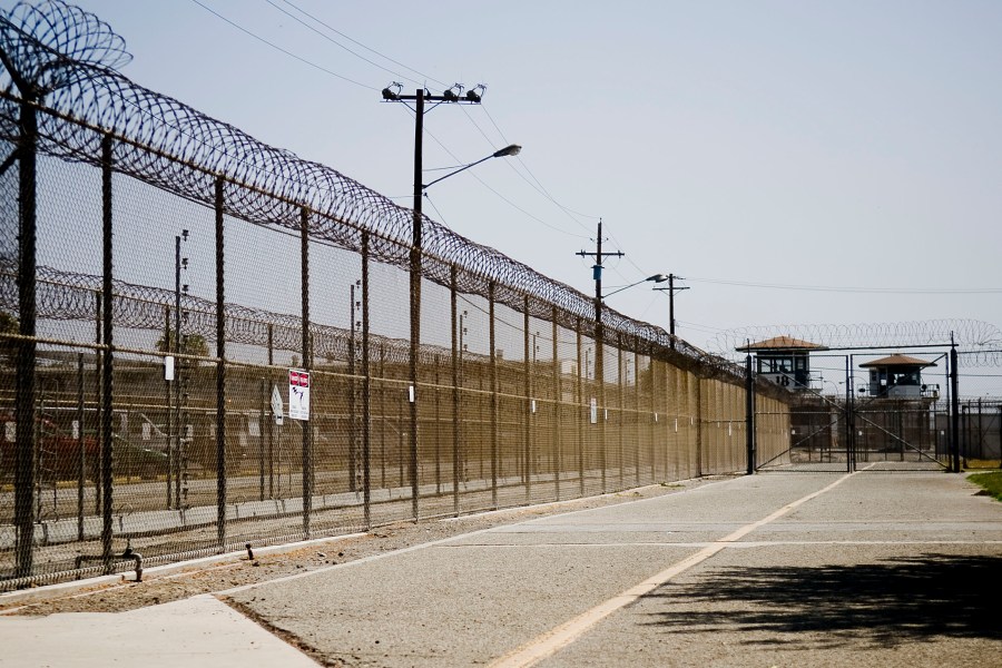 The California Institution for Men prison fence is seen on August 19, 2009, in Chino, California. (Michal Czerwonka/Getty Images)