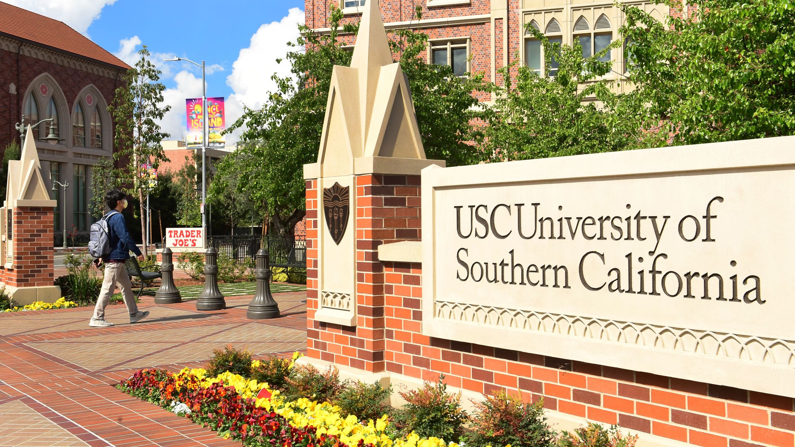 A student wears a face mask at the University of Southern California in Los Angeles on March 11, 2020. (Frederic J. Brown / AFP / Getty Images)