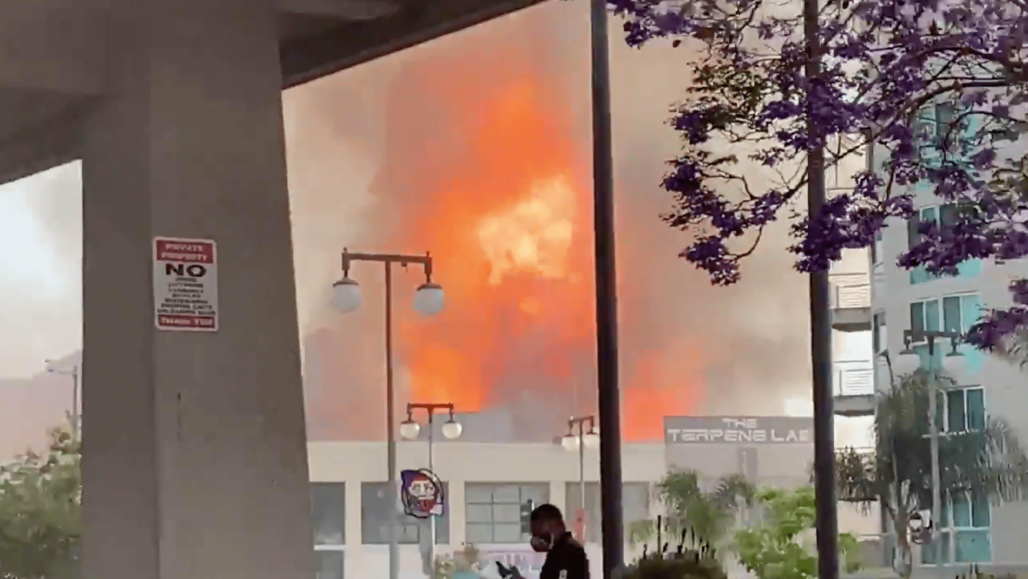 The site of an explosion in downtown L.A. on May 16, 2020. (@seanmiura/Twitter)