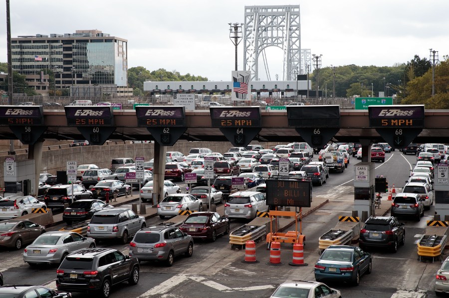 Traffic approaches the George Washington Bridge, September 7, 2016 in Fort Lee, New Jersey. Jury selection begins on Thursday for the New Jersey 'Bridgegate' trial. Two former allies of New Jersey Governor Chris Christie stand accused of intentionally causing traffic gridlock in Fort Lee during morning rush hour for a week in September 2013. (Drew Angerer/Getty Images)