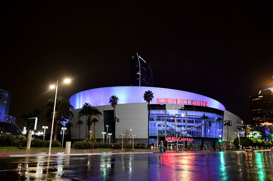 Staples Center is illuminated in blue lights during the coronavirus pandemic on April 09, 2020. (Amy Sussman/Getty Images)