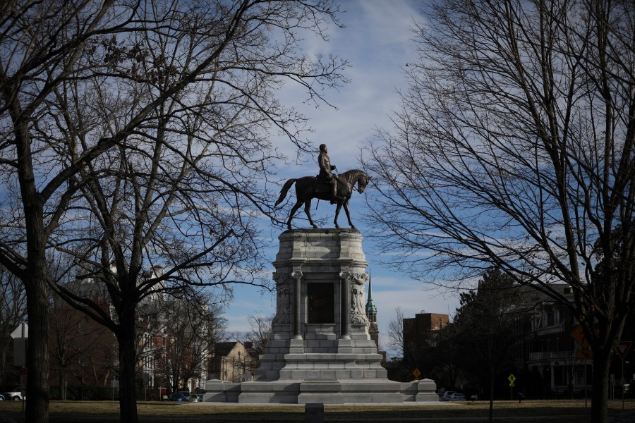 The Robert E. Lee Monument stands on Monument Avenue, February 8, 2019 in Richmond, Virginia. (Drew Angerer/Getty Images)