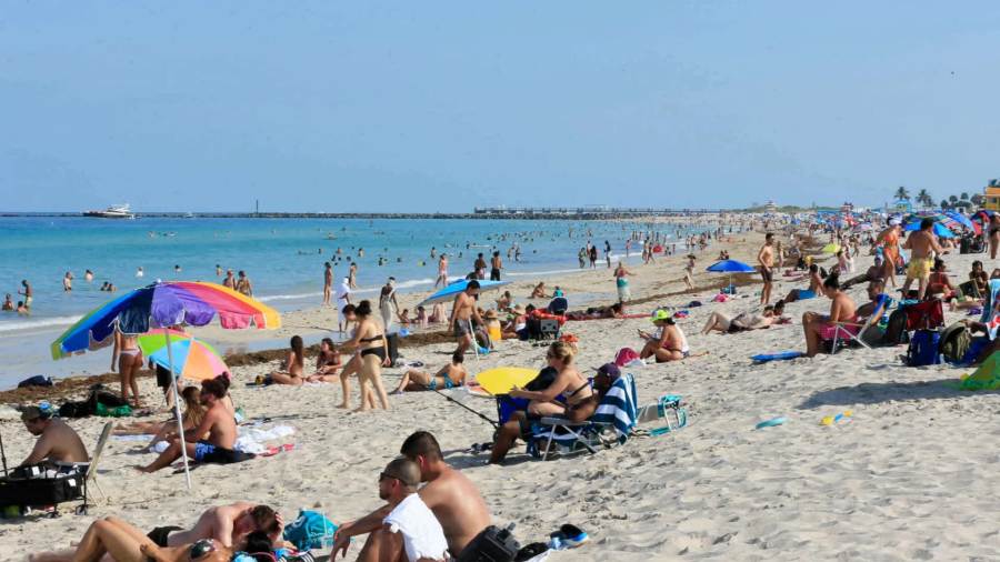 Miami Dade County Closes Beaches. (Getty Images via CNN)