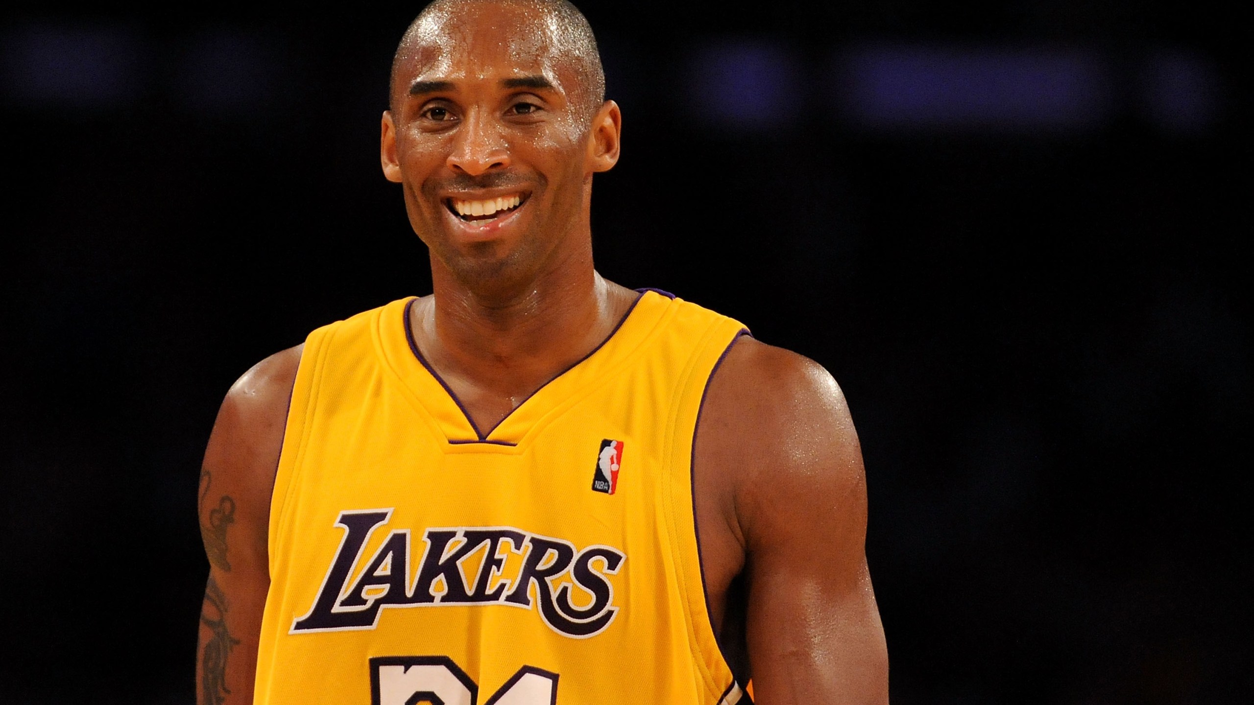 Kobe Bryant of the Los Angeles Lakers smiles during a game against the Chicago Bulls on Nov. 19, 2009 at Staples Center in Los Angeles. (Harry How/Getty Images)