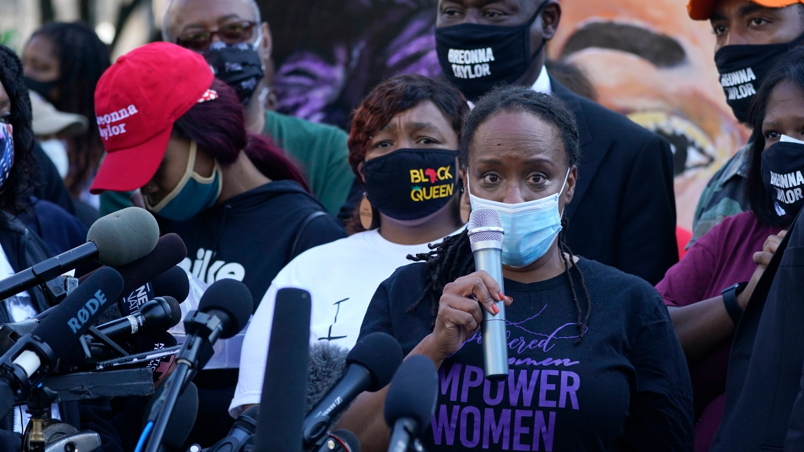 State Rep. Attica Scott speaks during a news conference on Sept. 25, 2020, in Louisville, Ky. Breonna Taylor's family attorney, Ben Crump, is calling for the Kentucky attorney general to release the transcripts from the grand jury that decided not to charge any of the officers involved in the Black woman's death. (AP Photo/Darron Cummings)