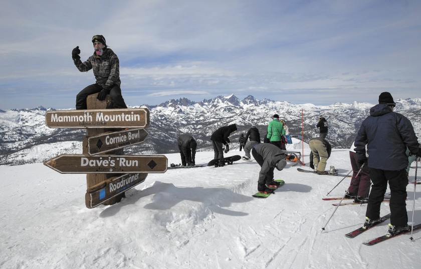 Mammoth Mountain and other California resorts will limit the number of skiers and snowboarders on the slopes because of the COVID-19 pandemic.(Brian van der Brug / Los Angeles Times)