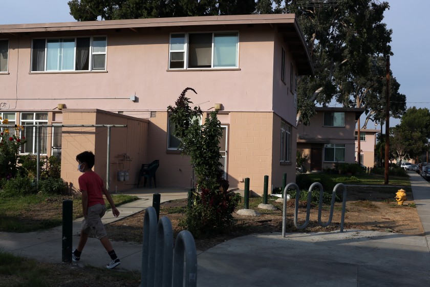 Apartments at the Mar Vista Gardens public housing complex in Los Angeles’ Del Rey neighborhood.(Dania Maxwell / Los Angeles Times)