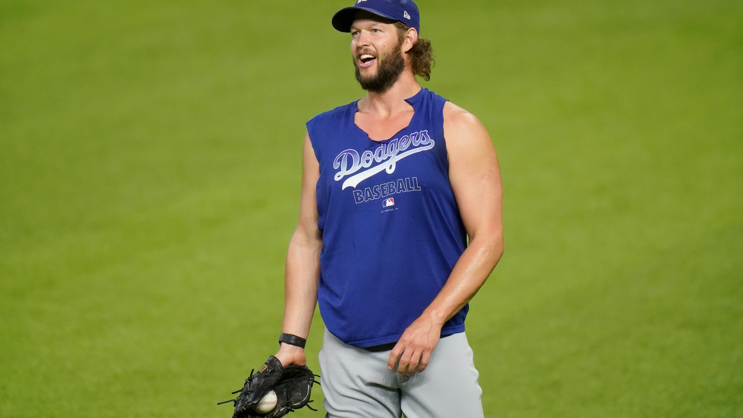 Los Angeles Dodgers starting pitcher Clayton Kershaw works out before Game 3 of the National League Championship Series against the Atlanta Braves on Oct. 14, 2020, in Arlington, Texas. (Eric Gay / Associated Press)