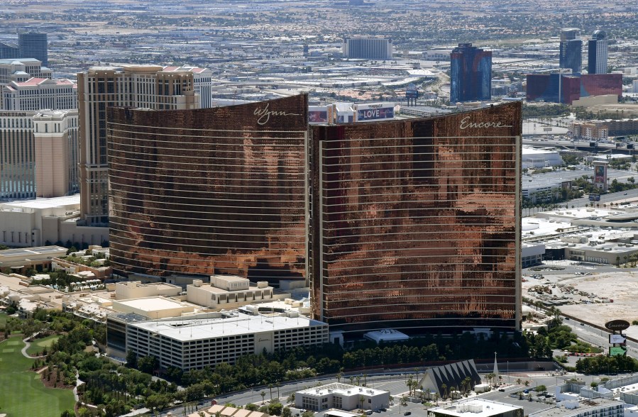 An aerial view shows Wynn Las Vegas (L) and Encore Las Vegas, both of which have been closed since March 17 in response to the coronavirus pandemic on May 21, 2020 in Las Vegas, Nevada. (Ethan Miller/Getty Images)