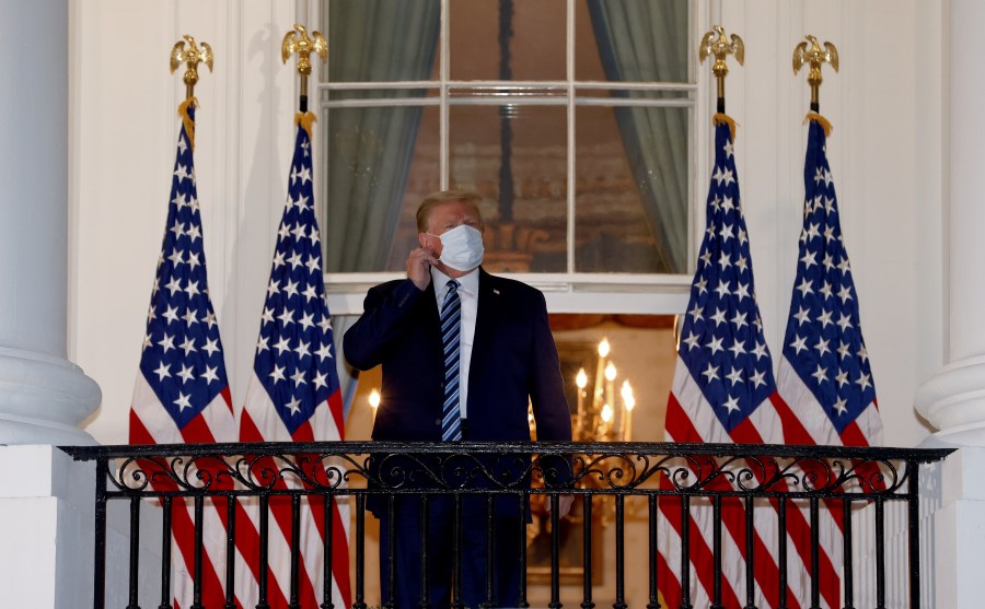 President Donald Trump returns to the White House from Walter Reed National Military Medical Center on Oct. 05, 2020. (Win McNamee/Getty Images)