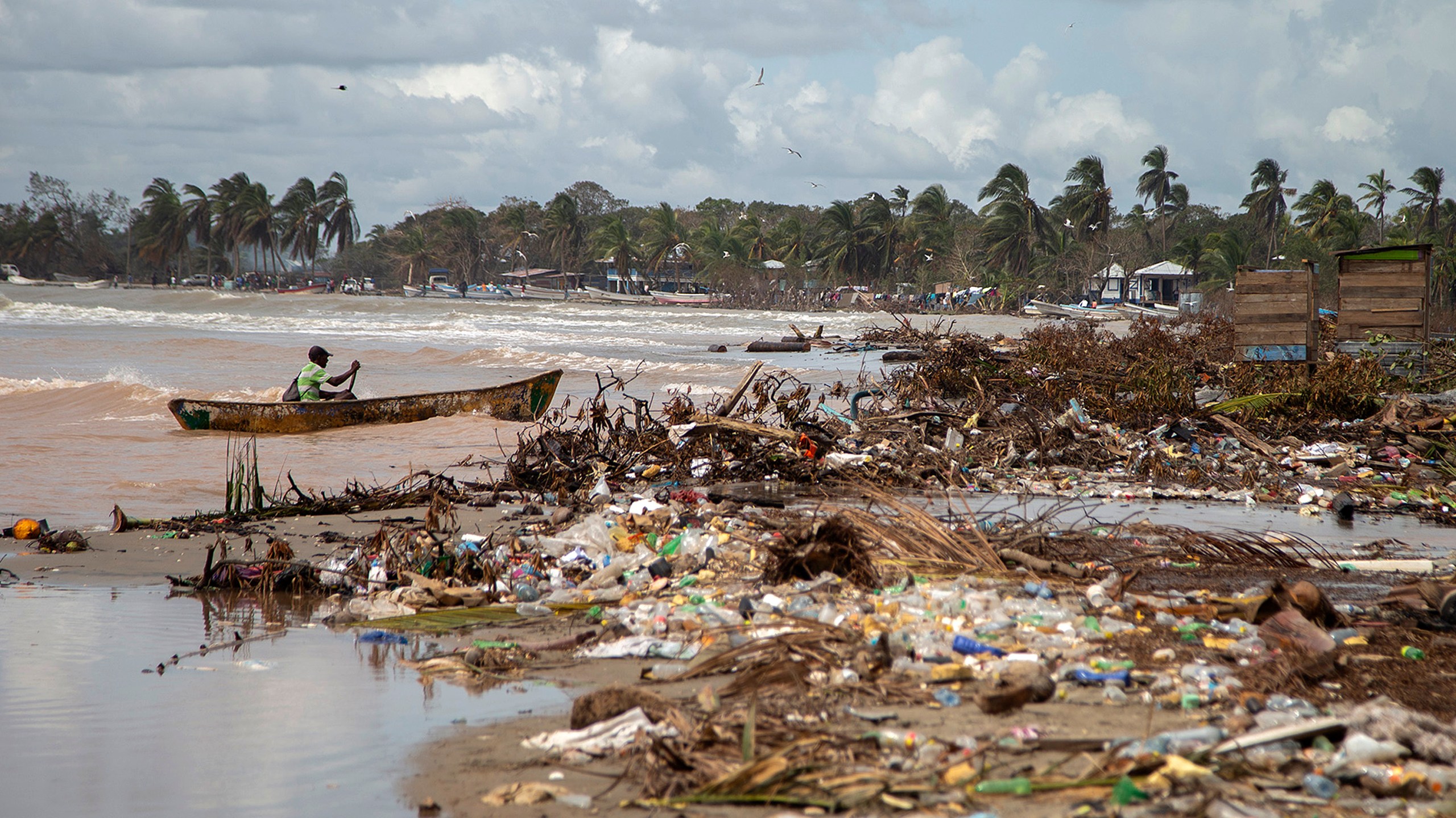 A fisherman returns to the shore of the dock before the arrival of hurricane Iota on Nov. 15, 2020, in Puerto Cabezas, Nicaragua. (Maynor Valenzuela/Getty Images)