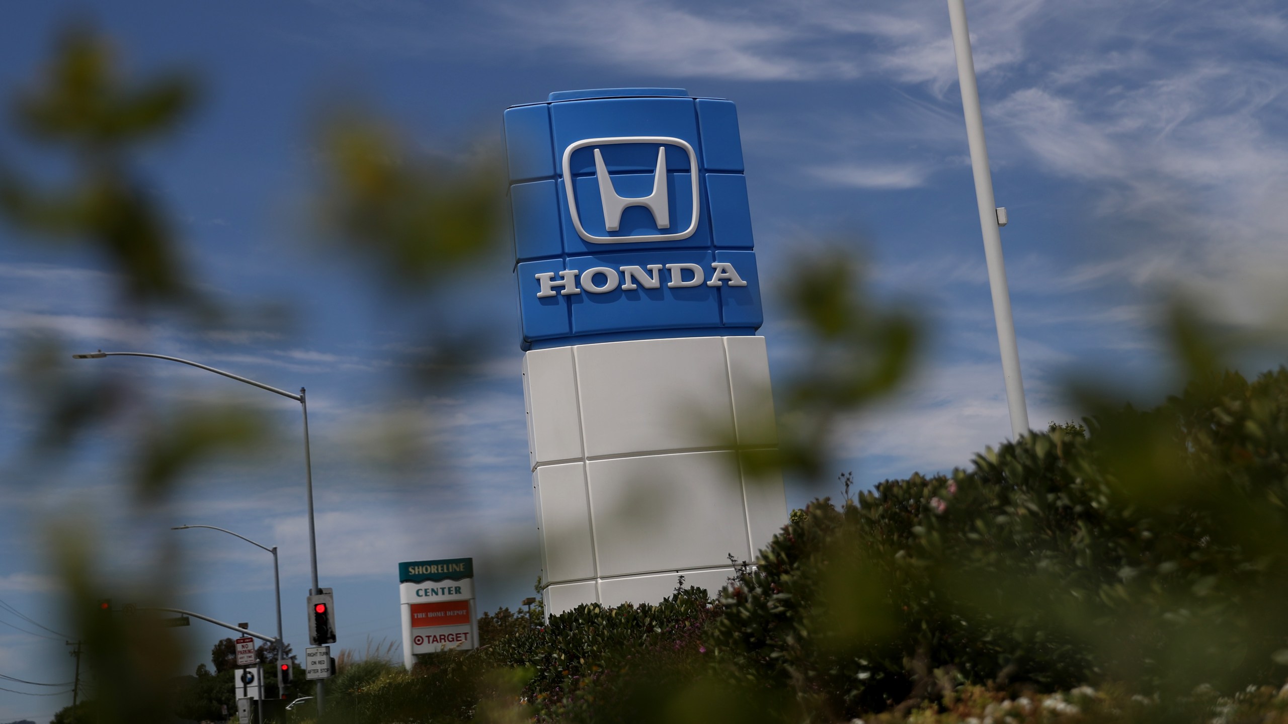 A sign with the Honda logo is posted in front of Marin Honda on July 25, 2019, in San Rafael, California. (Justin Sullivan/Getty Images)