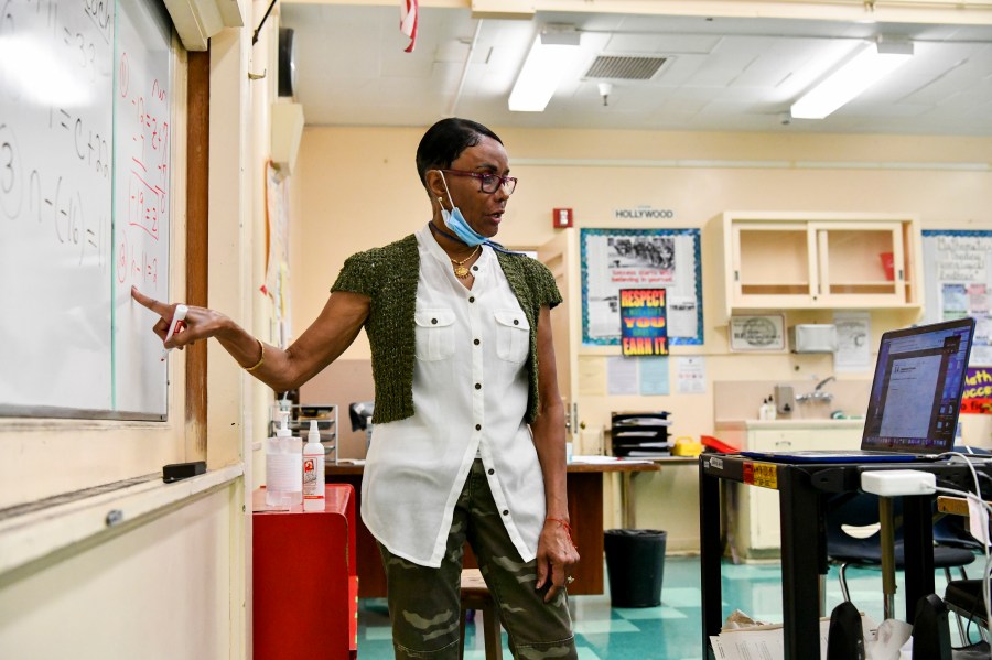 Hollywood High Special Education teacher Shirley Woods conducts class remotely on Sept. 8, 2020 in Los Angeles. (Rodin Eckenroth/Getty Images)