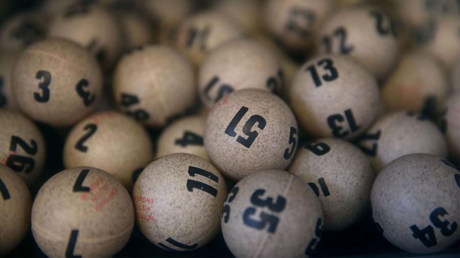 Lottery balls are seen in a box at Kavanagh Liquors on January 13, 2016 in San Lorenzo. (Justin Sullivan/Getty Images)