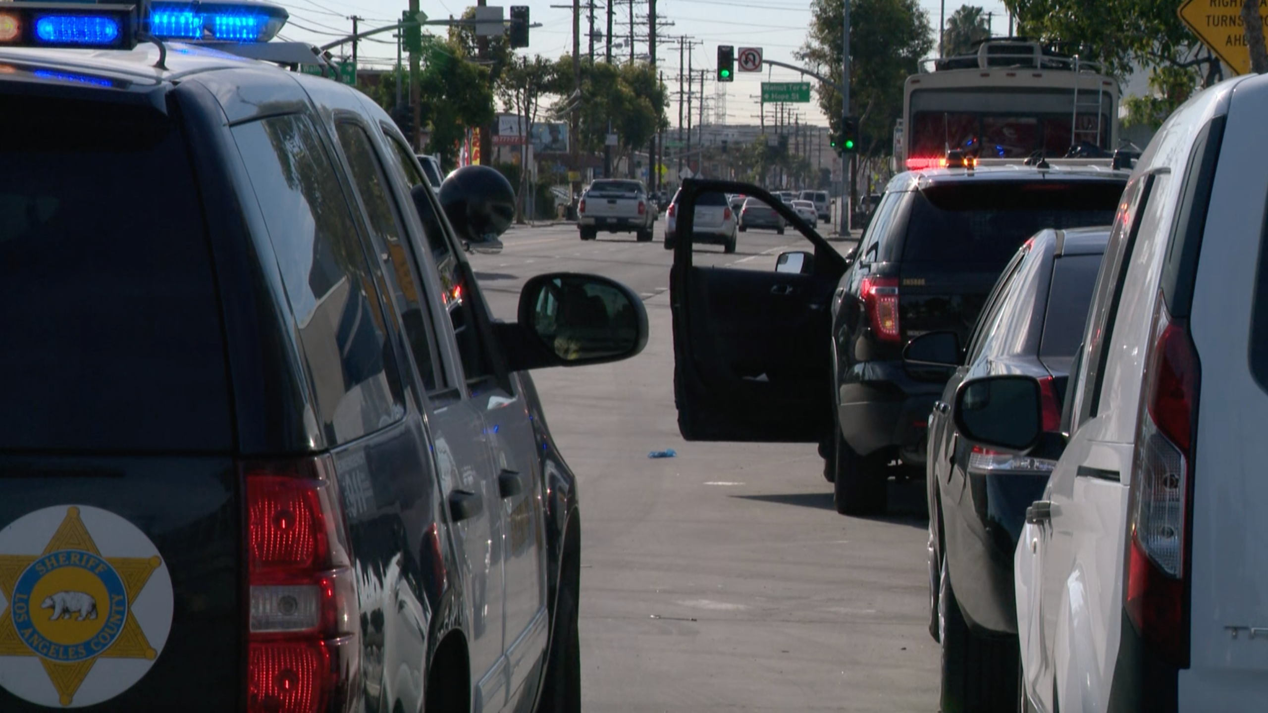 The scene of a death investigation in the Walnut Park area is seen on Jan. 16, 2020. (KTLA)