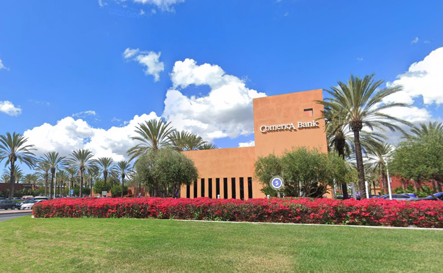 The Comerica bank in Tustin Street View image from Google Maps.