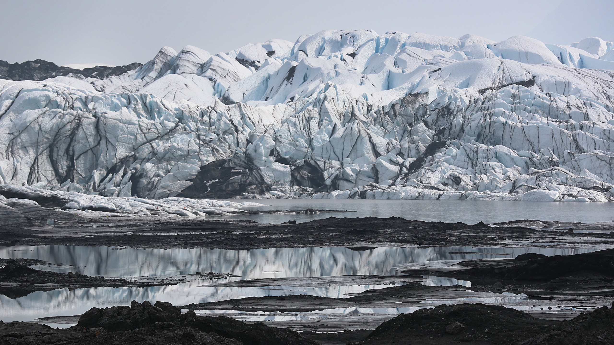 The Matanuska glacier is seen on September 07, 2019 near Palmer, Alaska. (Photo by Joe Raedle/Getty Images)