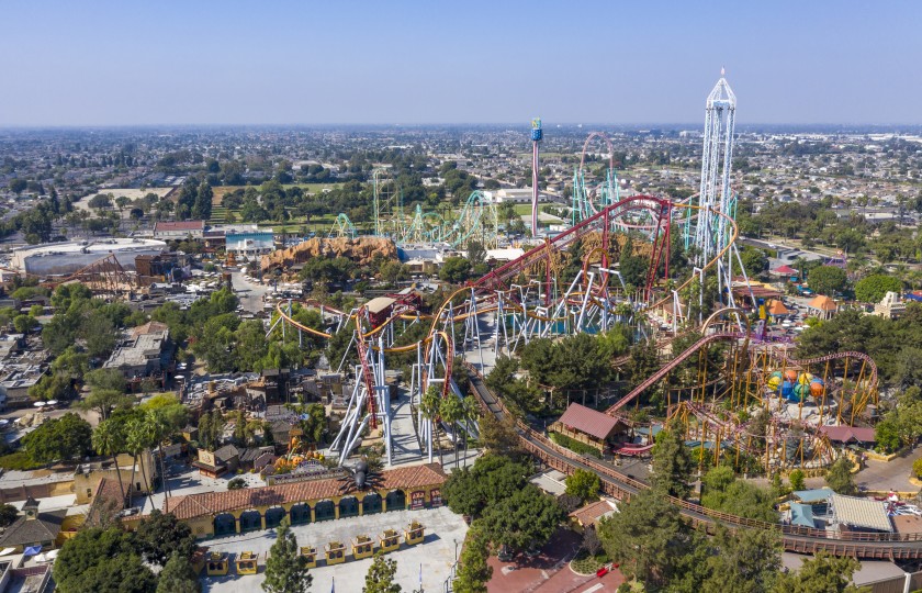 Aerial view of the Knott’s Berry Farm theme park in October 2020. (Allen J. Schaben / Los Angeles Times)