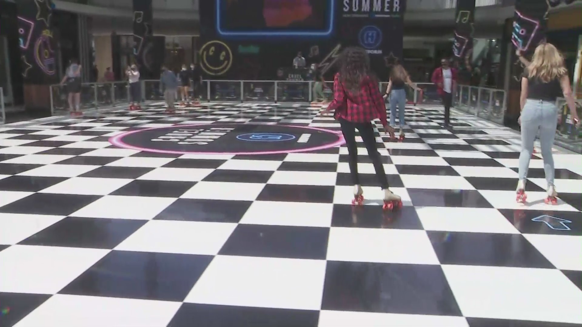 A free '90s themed roller rink at Westfield Century City to promote Freeform's new series "Cruel Summer." (KTLA)