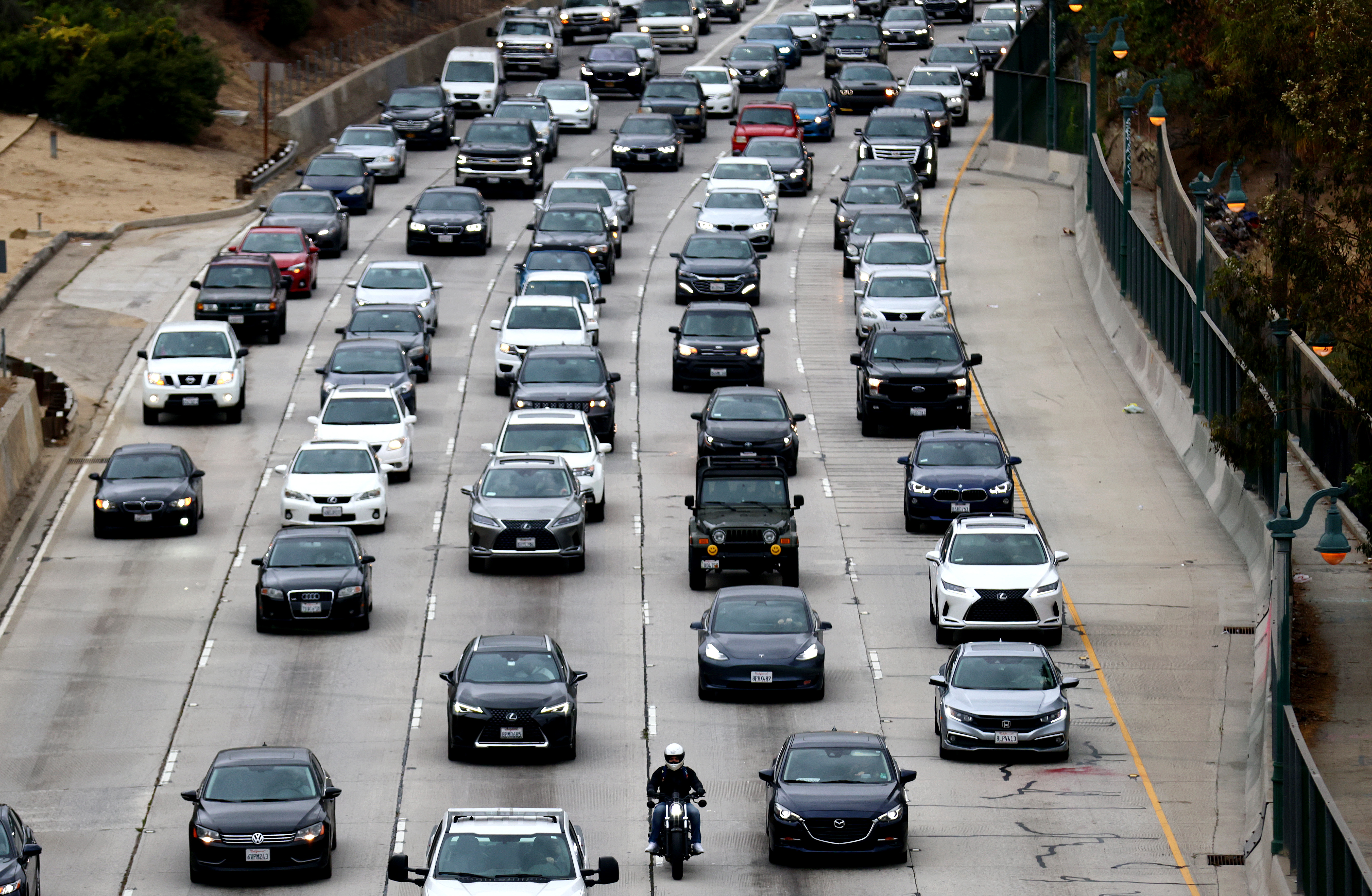 Vehicles make their way down the aging 110 freeway toward downtown L.A. during the morning commute on April 22, 2021 in Los Angeles, California. (Mario Tama/Getty Images)