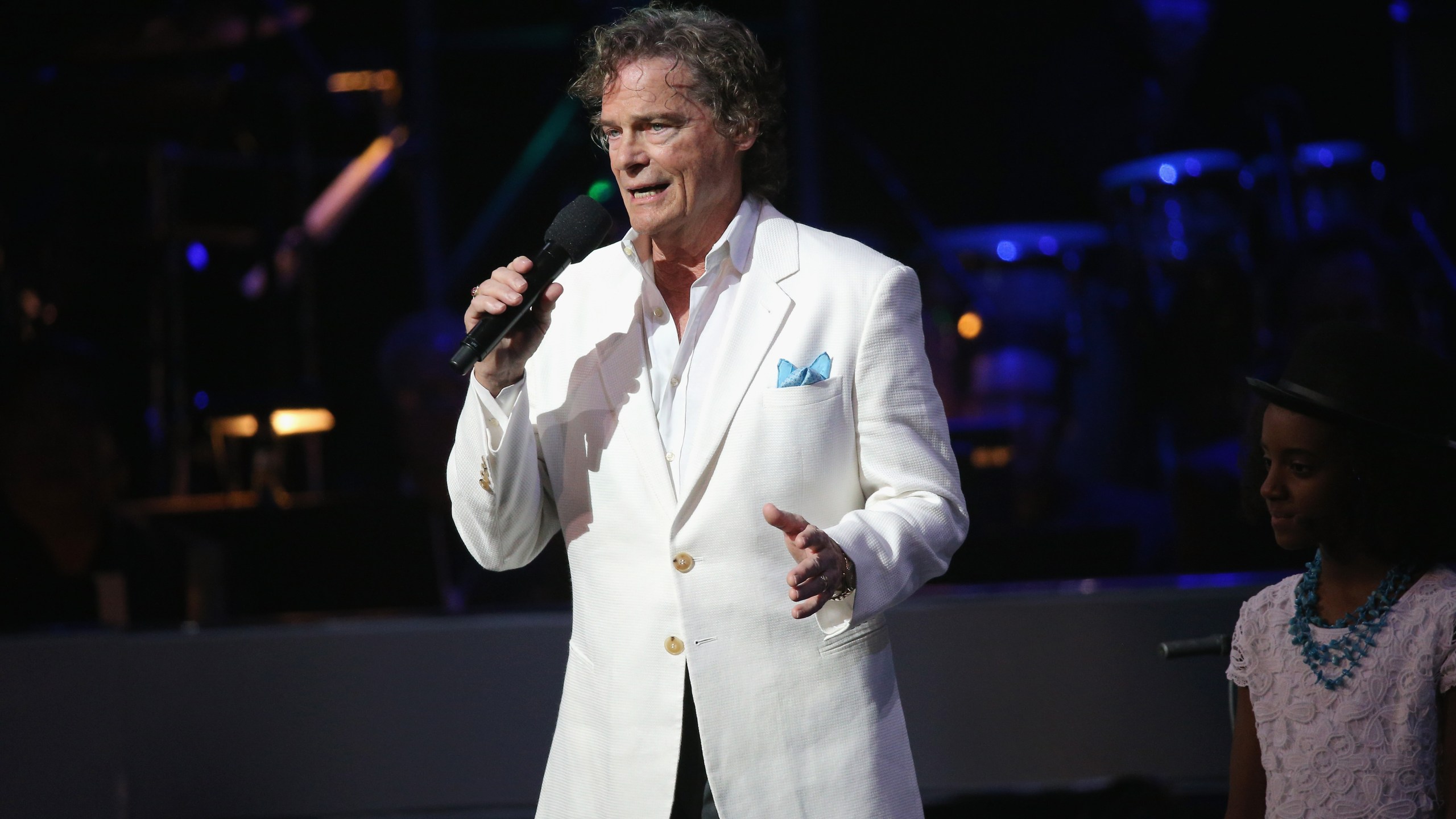 HOLLYWOOD, CA - MAY 14: Recording Artist B. J. Thomas performs onstage during the SeriousFun Children's Network 2015 Los Angeles Gala: An Evening Of SeriousFun celebrating the legacy of Paul Newman on May 14, 2015 in Hollywood, California. (Photo by Imeh Akpanudosen/Getty Images for SeriousFun Children's Network)