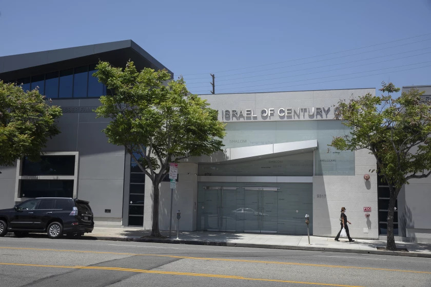 Young Israel of Century City synagogue on Pico Boulevard is seen in an undated photo. (Mel Melcon / Los Angeles Times)