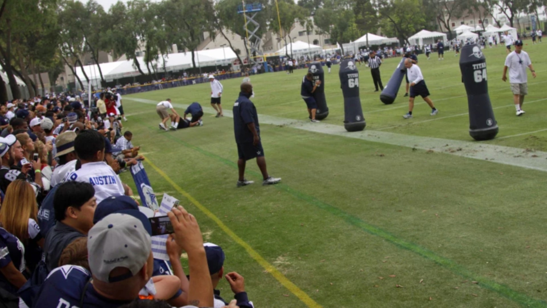 This file photo shows the Dallas Cowboys training camp in Oxnard in 2013. (Lawrence K. Ho / Los Angeles Times)