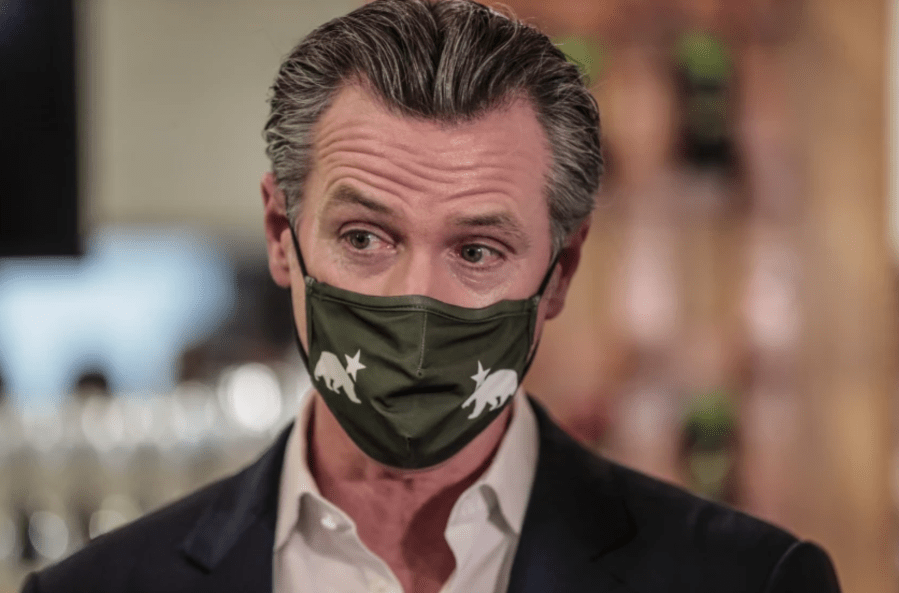 Gov. Gavin Newsom wears a mask in this undated file photo.(Robert Gauthier / Los Angeles Times)