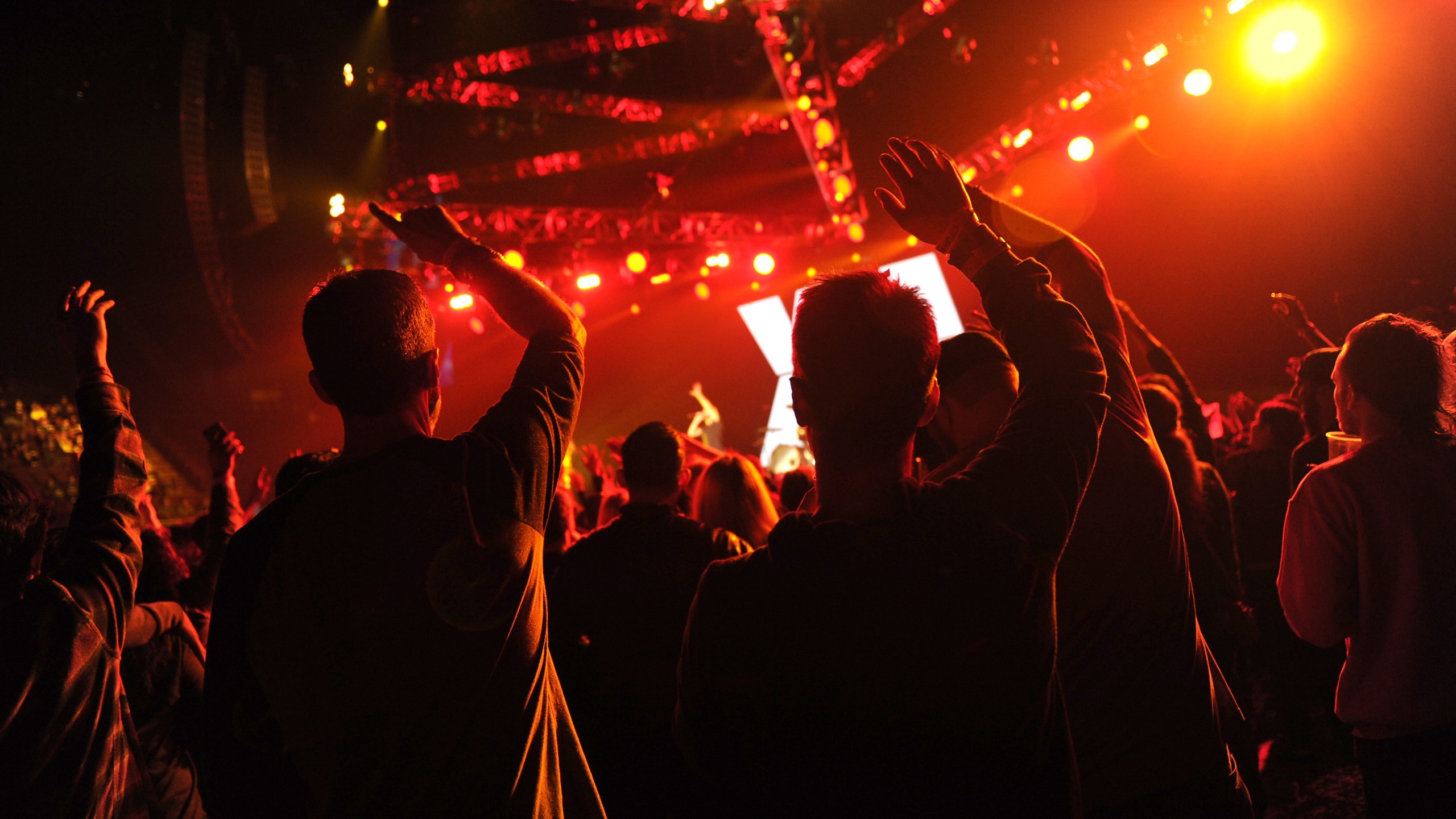 A general view of the crowd at 106.7 KROQ Almost Acoustic Christmas 2016 is seen at The Forum in Inglewood on Dec. 10, 2016. (Emma McIntyre / Getty Images for CBS Radio)