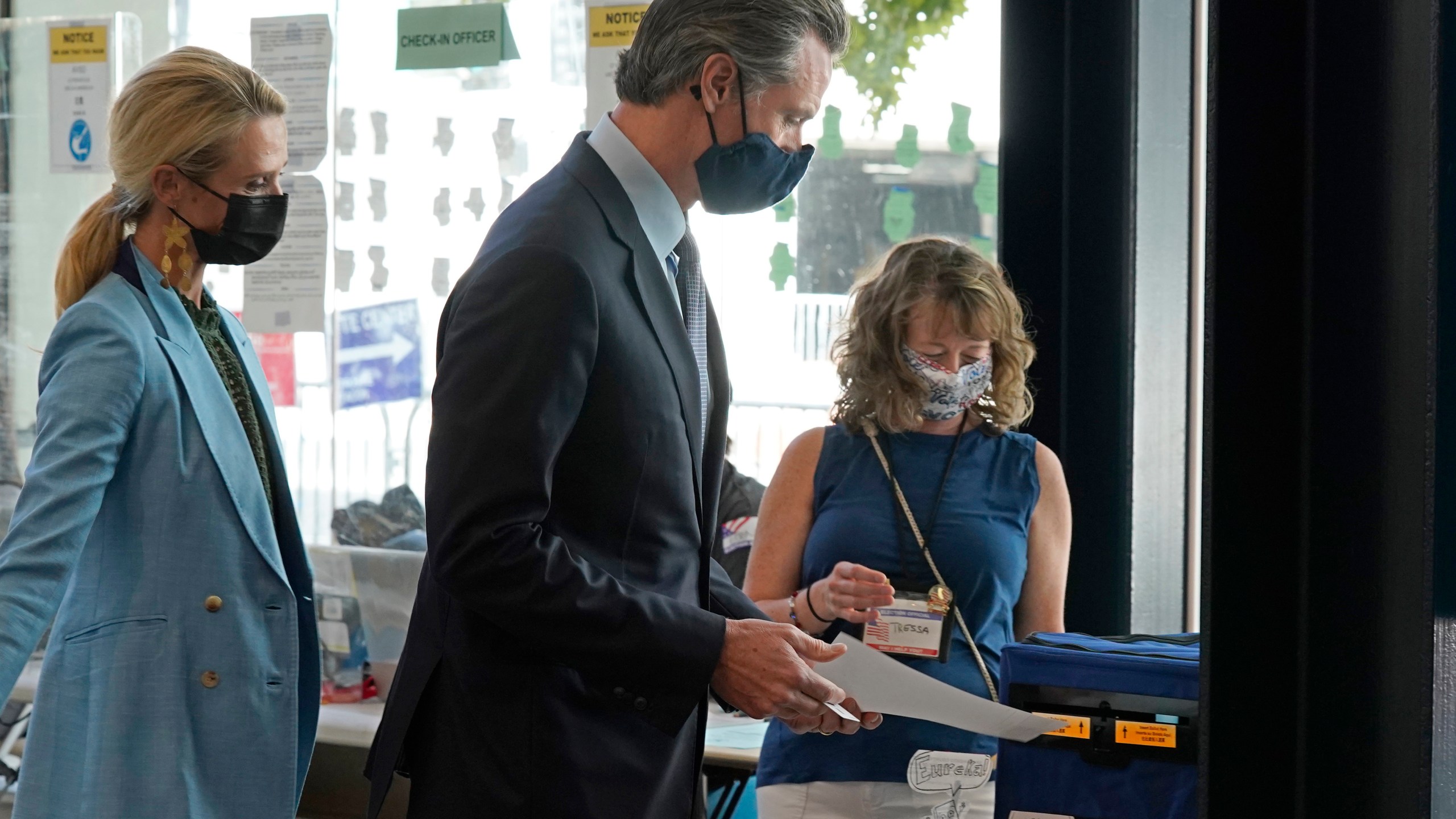 California Gov. Gavin Newsom, casts his ballot for the recall election at a voting center in Sacramento on Sept. 10, 2021. (Rich Pedroncelli/Associated Press)