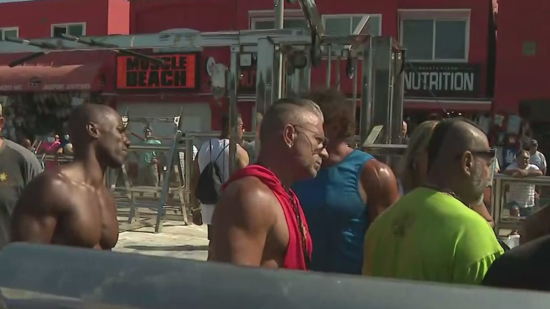 A line forms for the annual Muscle Beach Championship in Venice on Sept. 6, 2021. (KTLA)