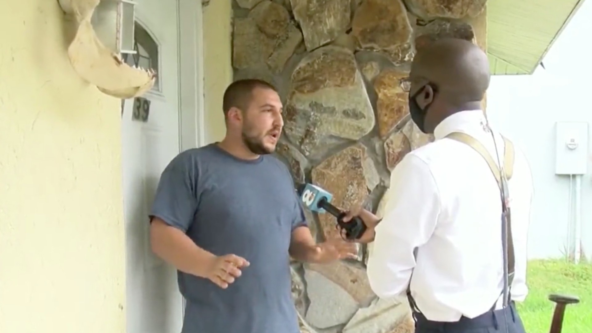 A man who caused a lockdown at a Florida elementary school speaks with KTLA sister station WFLA on Sept. 1, 2021. (WFLA)