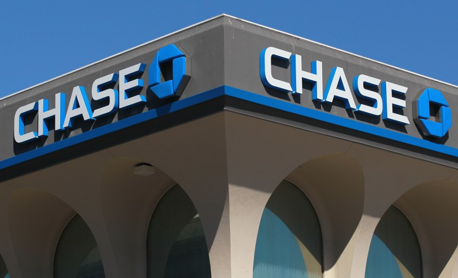 This file photo shows the Chase logo on Oct. 13, 2010 in San Francisco. (Justin Sullivan/Getty Images)