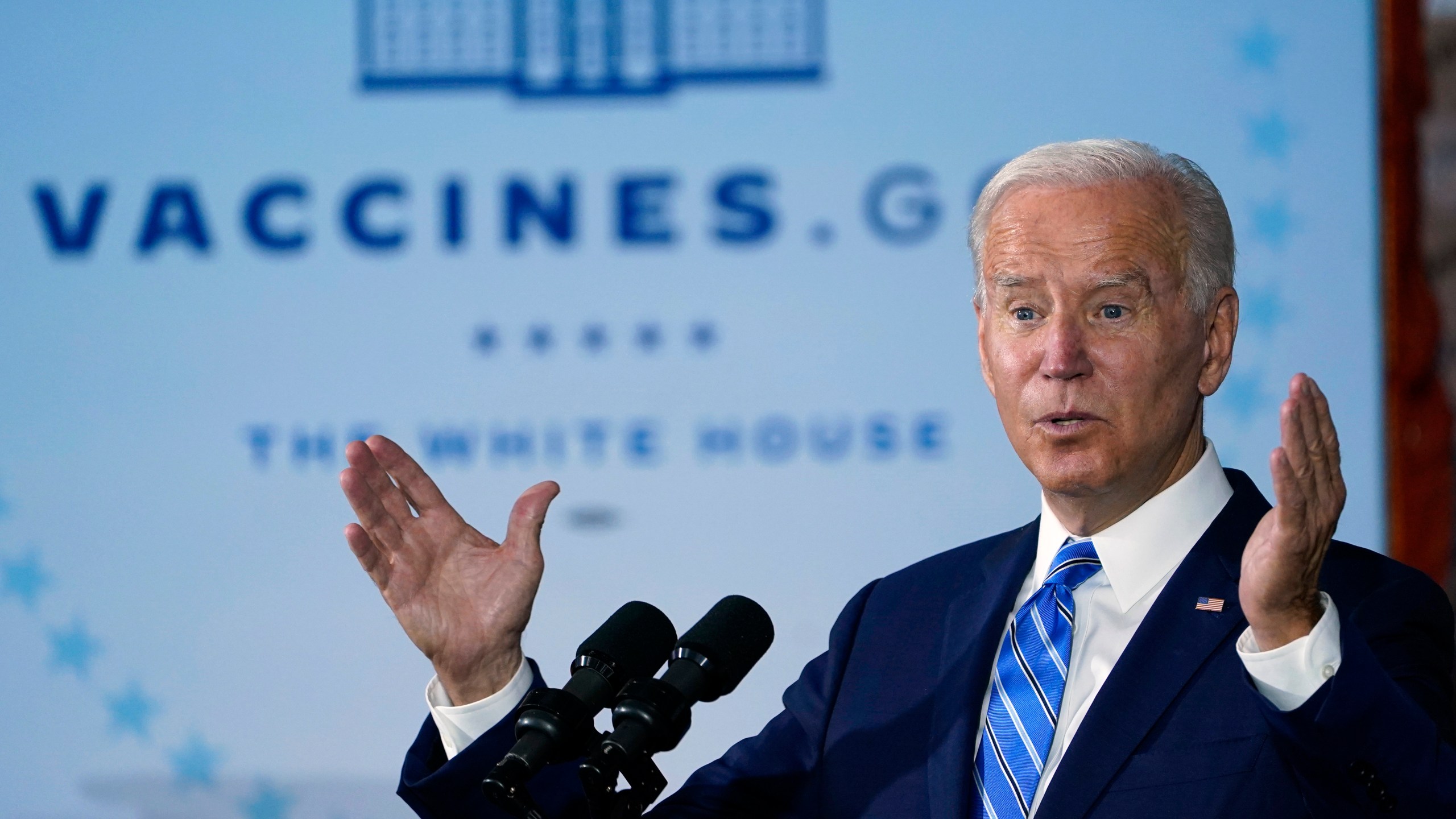 President Joe Biden speaks about COVID-19 vaccinations after touring a Clayco Corporation construction site for a Microsoft data center in Elk Grove Village, Ill., on Oct. 7, 2021. Looks like the Biden administration’s vaccine mandate for millions of federal workers is working, and dire projections of disruption to law enforcement, intelligence gathering, or holiday travel have not materialized. Of Tuesday, one day after the deadline, 92% of the 3.5 million federal workers covered by Biden’s reported to the administration that they are at least partially vaccinated, according to White House officials. In total, 96.5% of employees have been deemed in compliance with the policy, whether through medical or religious exemptions that are still being evaluated. (AP Photo/Susan Walsh, File)