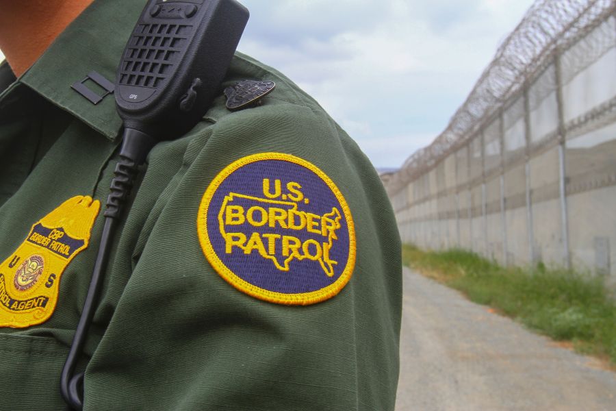 This file photo shows a Border Patrol agent at the U.S.-Mexico border, May 17, 2016 in San Diego. (BILL WECHTER/AFP via Getty Images)