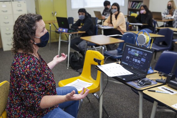 Teresa Miller holds algebra class live and on and Zoom simultaneously at Capistrano Valley High School in Mission Viejo in this undated photo. (Irfan Khan / Los Angeles Times)