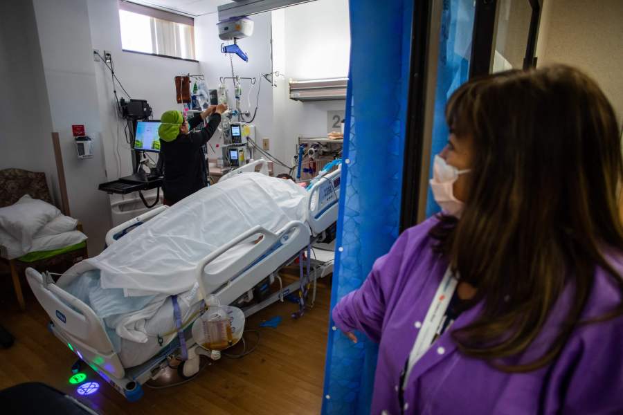 A 45-year-old intubated COVID-19 patient is seen at the Cardiovascular Intensive Care Unit at Providence Cedars-Sinai Tarzana Medical Center in Tarzana, California on Sept. 2, 2021. (APU GOMES/AFP via Getty Images)