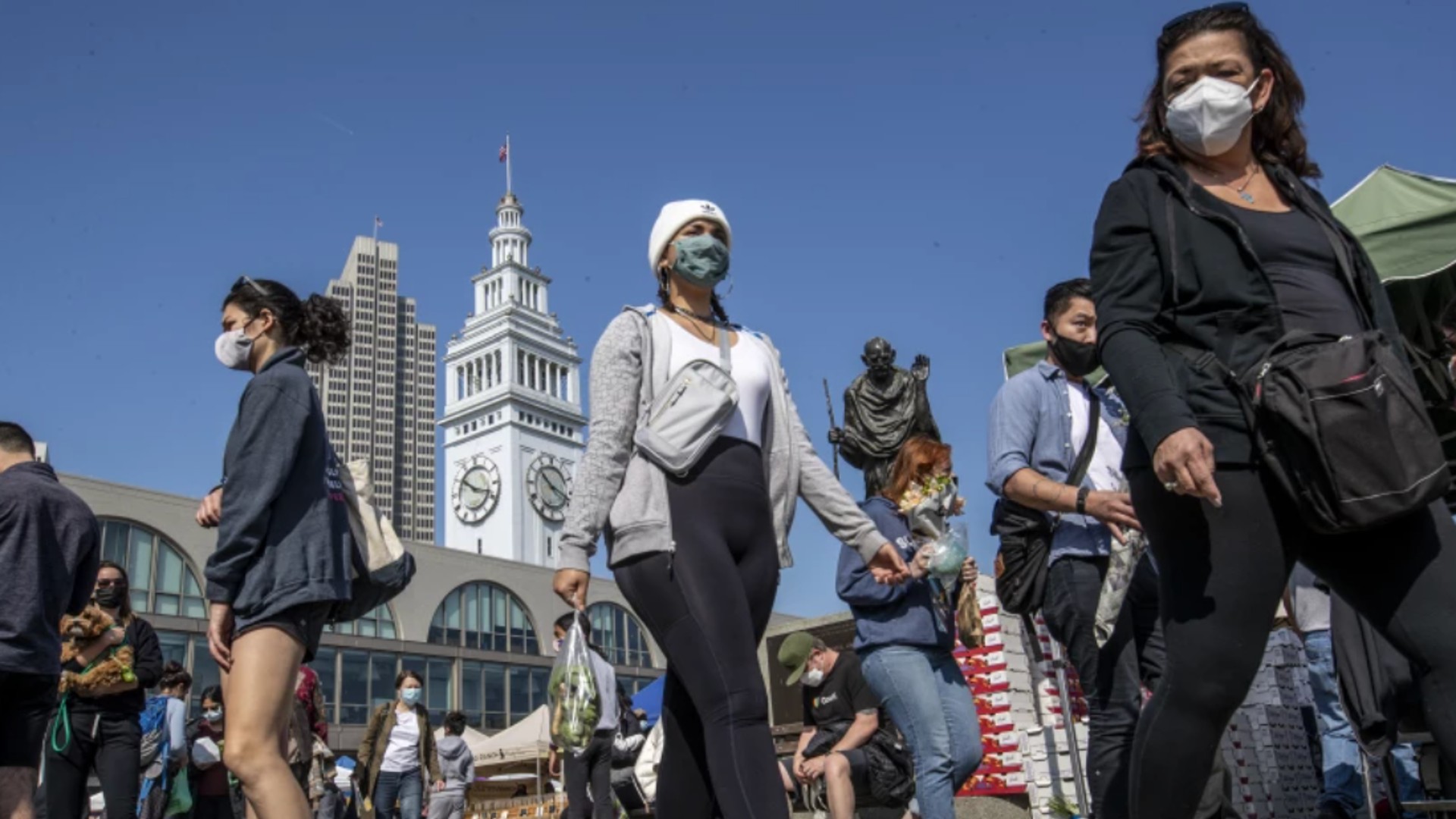 A busy Saturday morning at San Francisco’s Embarcadaro.(Robert Gauthier / Los Angeles Times)