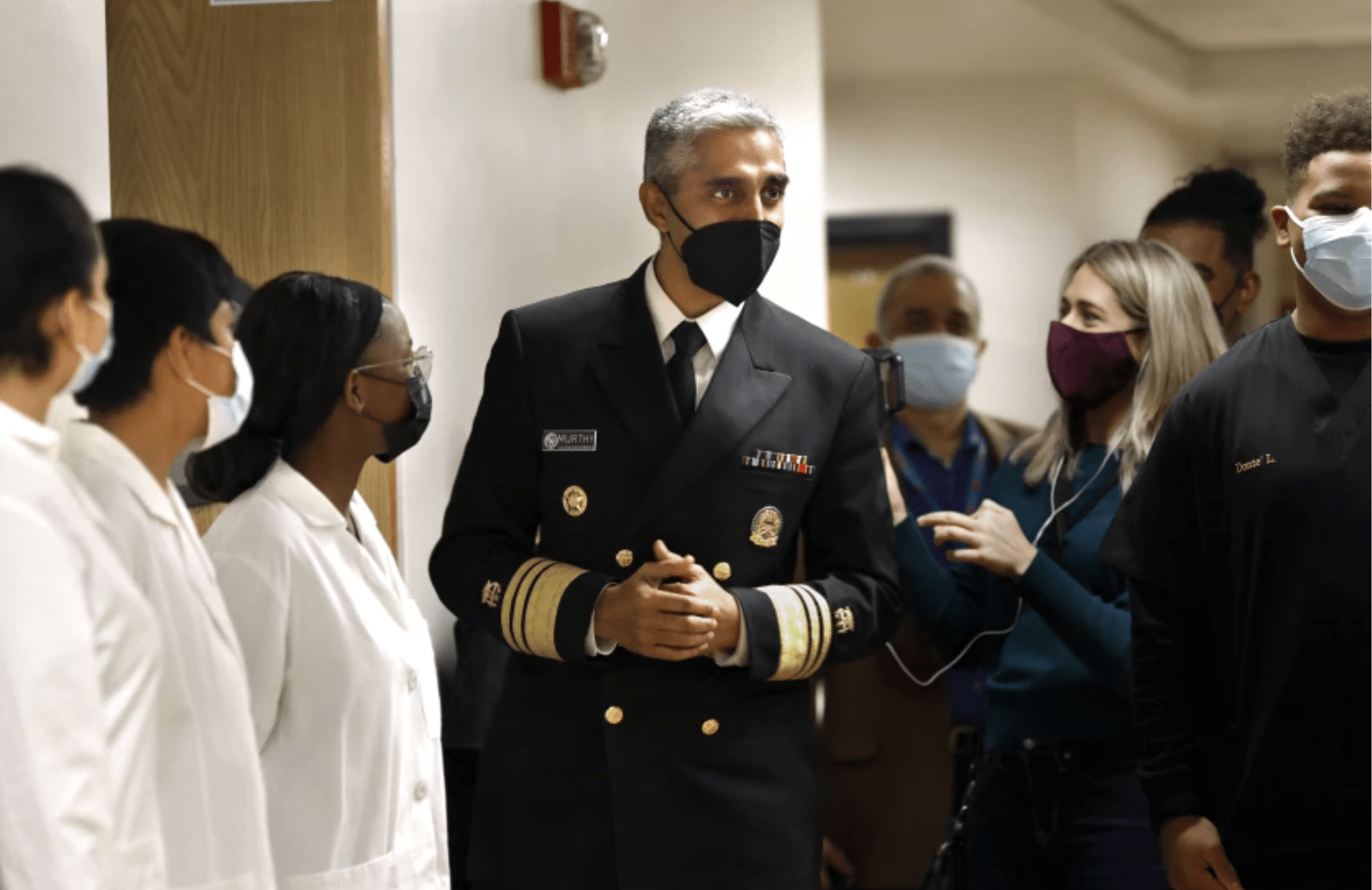 U.S. Surgeon General Vivek H. Murthy tours King/Drew Magnet High School of Medicine and Science before talking to a panel of students about mental health issues. (Carolyn Cole / Los Angeles Times/Los Angeles Times)