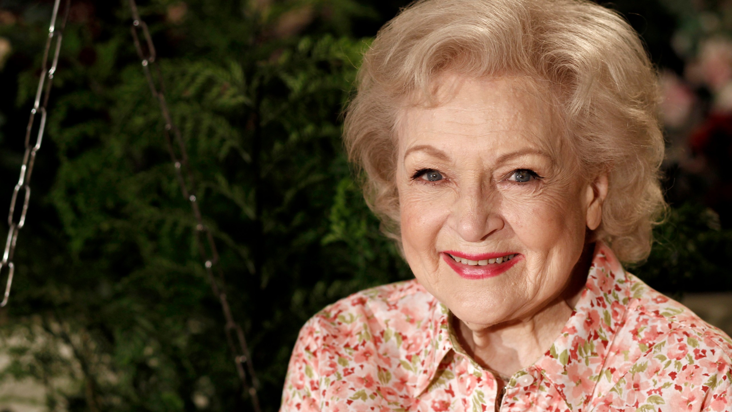 Actress Betty White poses for a portrait on the set of the television show "Hot in Cleveland" in Studio City section of Los Angeles on Wednesday, June 9, 2010. (AP Photo/Matt Sayles, File)