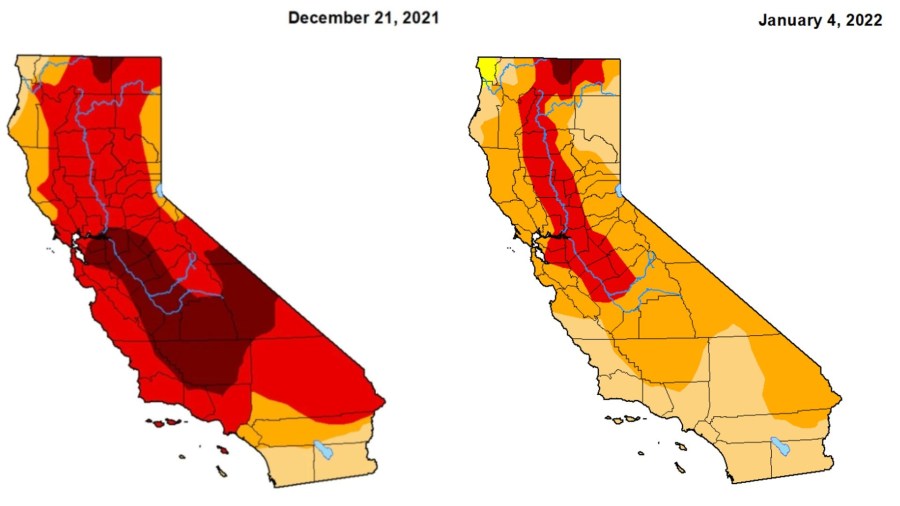 Maps show what California's drought situation looked like on Dec. 21, 2021 (left) and Jan. 4, 2022 (right). (U.S. Drought Monitor)