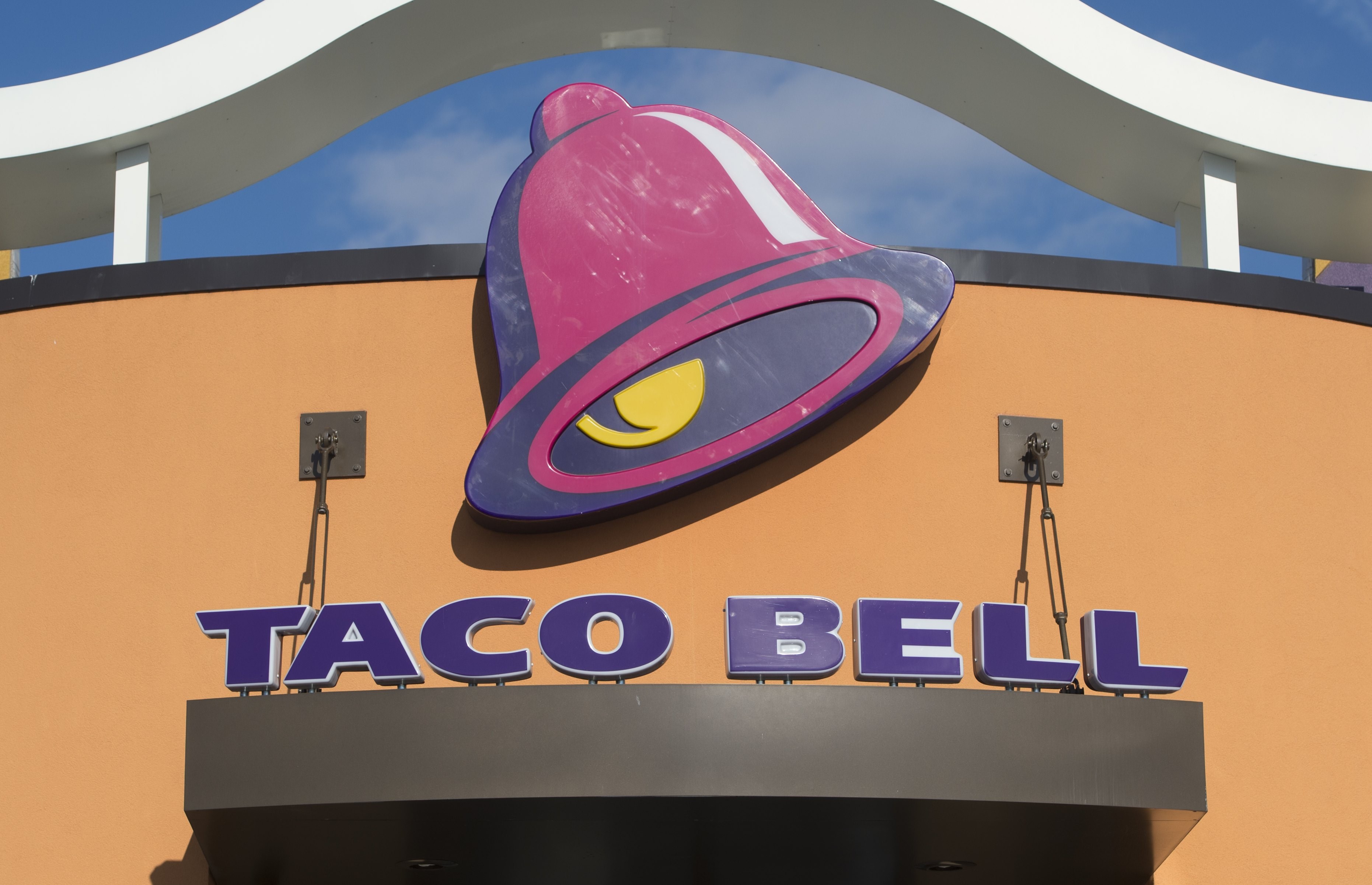 A Taco Bell fast food restaurant is seen in New Carrollton, Maryland, Dec. 31, 2014. (SAUL LOEB/AFP via Getty Images)